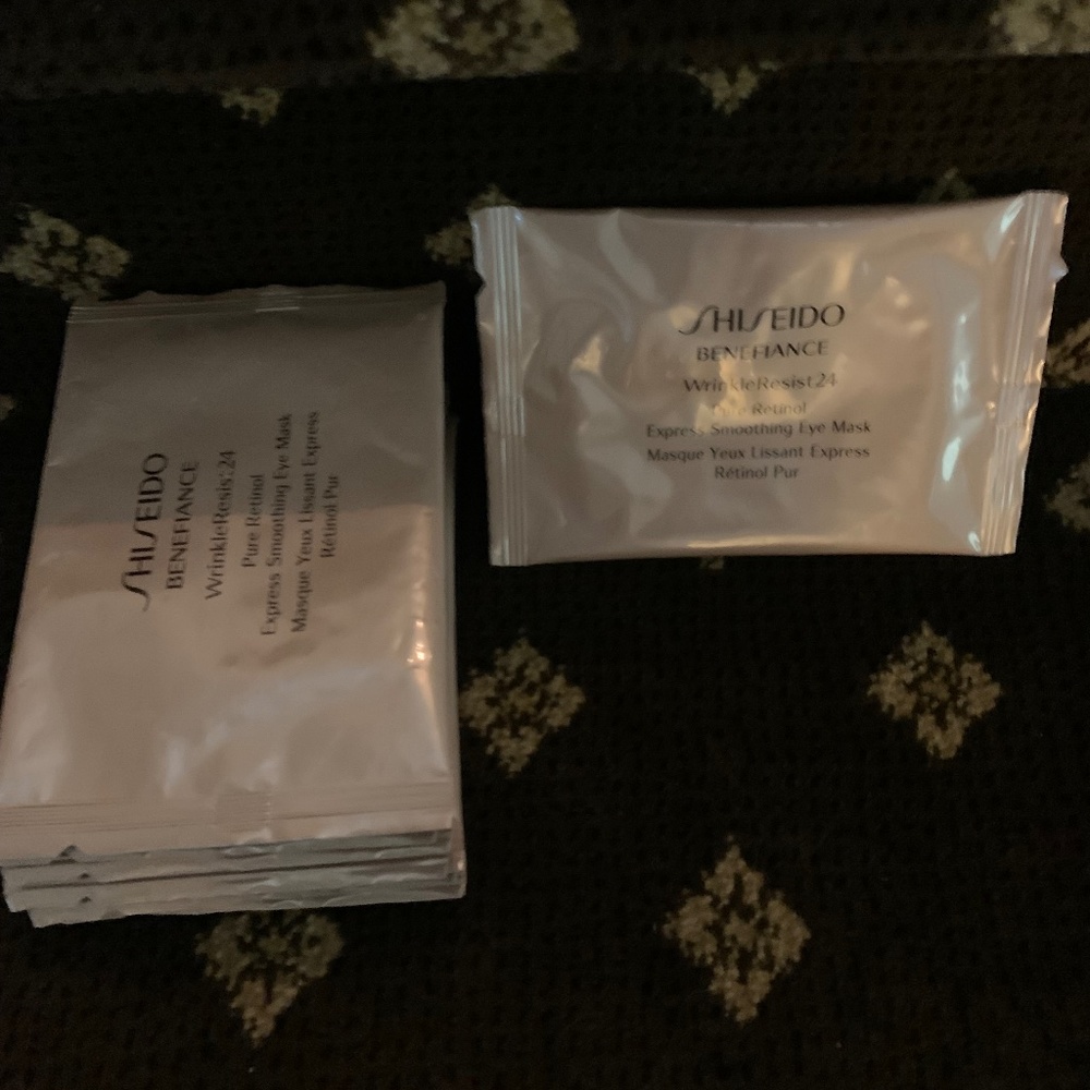 Benefiance WrinkleResist24 Pure Retinol Express Smoothing Eye Mask